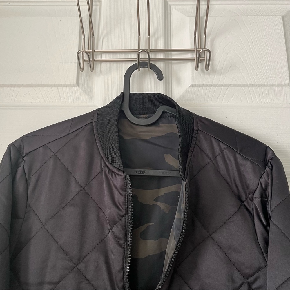 NWOT Women's Blanc Noir Reversible Bomber Jacket in Black & Camo size XS - Picture 5 of 11